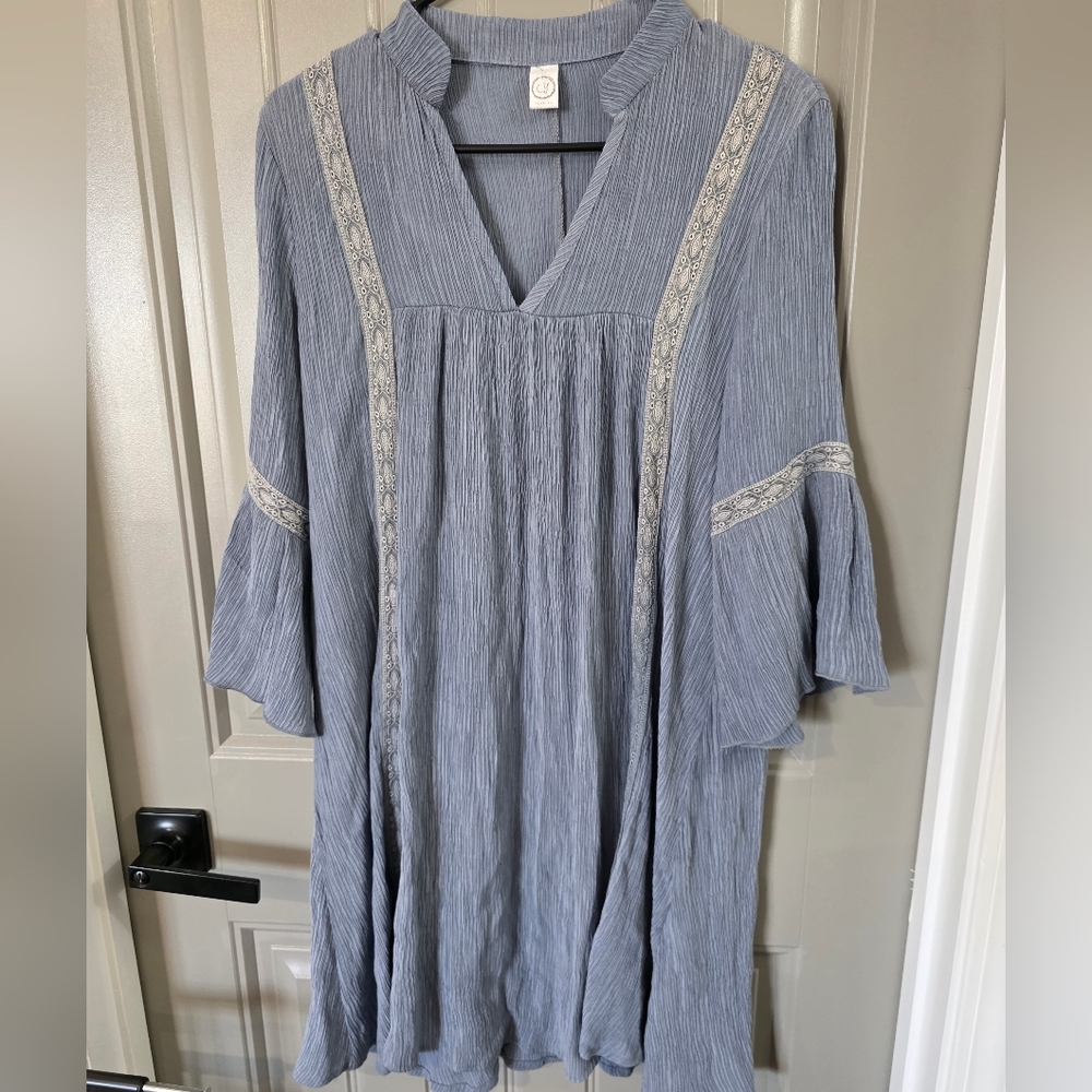 Cy Womans Medium Bell Sleeve Dress Bohemian Light Blue